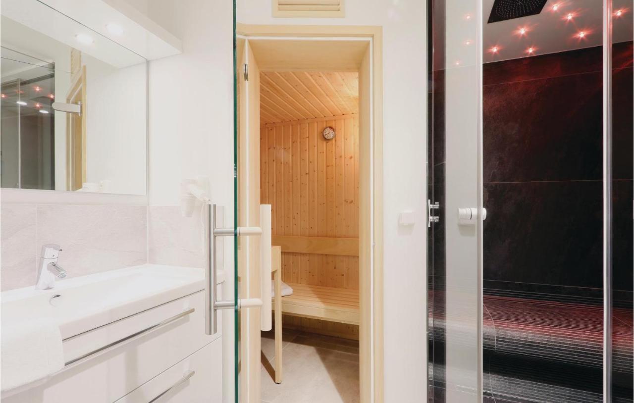 Lovely Apartment In Luebeck Travemuende With Sauna מראה חיצוני תמונה